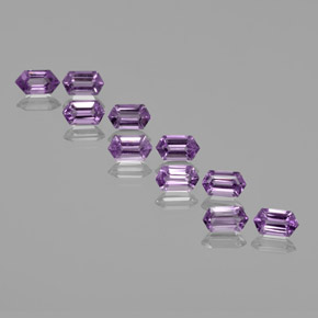 Gemas de Amatista Violeta medio natural de 5.33 ct, Forma elegante, VS