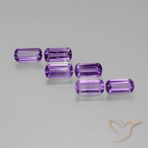 Gemas de Amatista Violeta medio natural de 5.95 ct, Forma elegante, VS