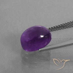 Amatista Violeta intenso natural de 4.10 ct, Ovalada, Transparente / Translúcido