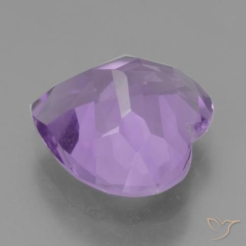 Amatista Violeta medio natural de 2.81 ct, Corazón, VS