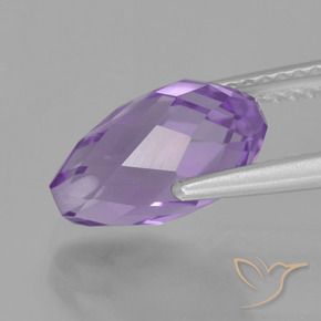 Amatista Violeta medio natural de 2.80 ct, Corte Briolette, VS