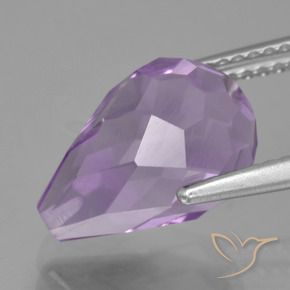 Amatista Violeta medio natural de 4.95 ct, Corte Briolette, VS