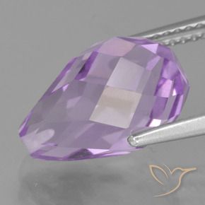 Amatista Violeta iris natural de 5.67 ct, Corte Briolette, VS