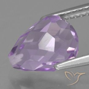 Amatista Violeta rosáceo claro natural de 3.32 ct, Corte Briolette, VS