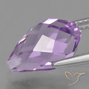 Amatista Violeta rosáceo medio natural de 3.92 ct, Corte Briolette, VS