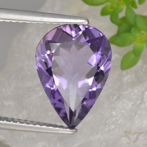 Amatista Violeta medio natural de 3.89 ct, En forma de pera, VVS