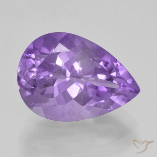 Amatista Violeta medio natural de 5.06 ct, En forma de pera, VVS