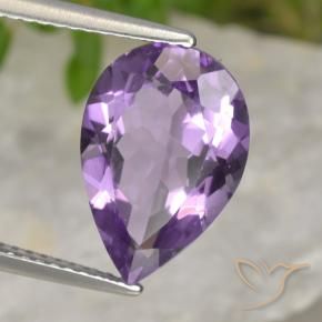 Amatista Violeta medio natural de 4.23 ct, En forma de pera, VVS