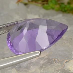 Amatista Violeta medio natural de 6.43 ct, En forma de pera, VVS-VS