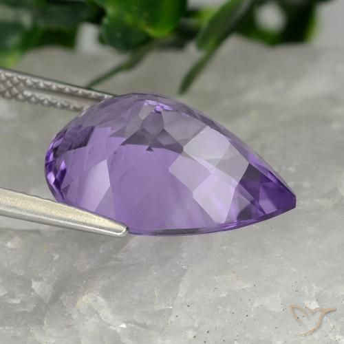 Amatista Violeta medio natural de 7.08 ct, En forma de pera, VVS-VS