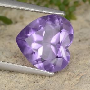 Amatista Violeta medio natural de 2.76 ct, Corazón, VS