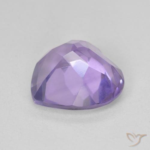 Amatista Violeta medio natural de 3.02 ct, Corazón, VS