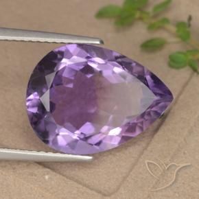 Amatista Violeta oscuro natural de 6.75 ct, En forma de pera, VVS-VS