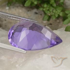 Amatista Violeta medio natural de 8.52 ct, En forma de pera, VVS-VS