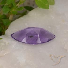 Amatista Violeta medio natural de 1.51 ct, Marquesa, VS