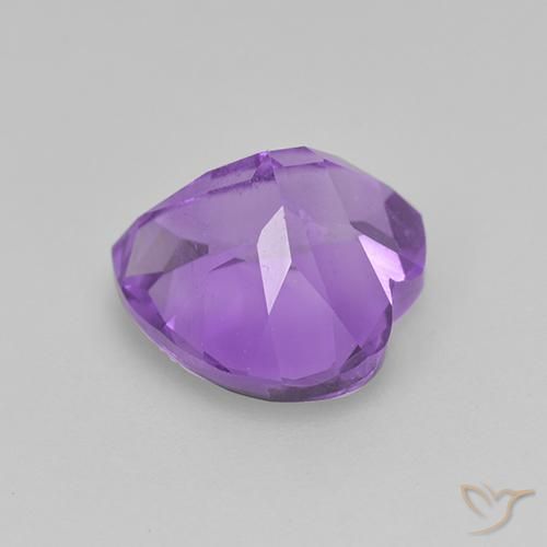 Amatista Violeta vívido natural de 1.77 ct, Corazón, VS