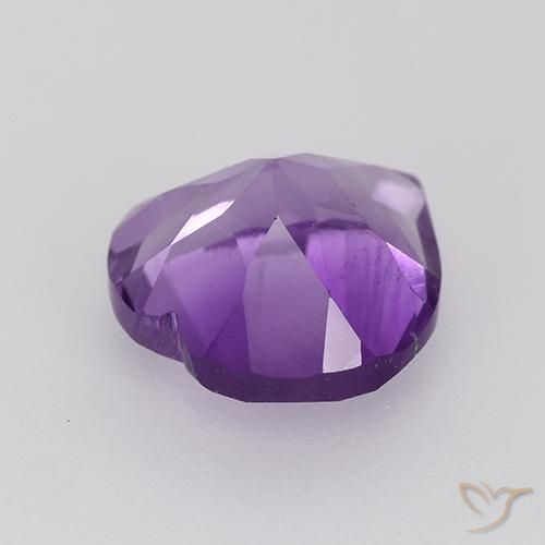 Amatista Violeta intenso natural de 1.55 ct, Corazón, VS