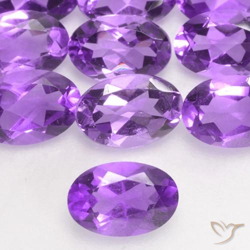 Amatista Violeta vívido natural de 0.43 ct, Ovalada, VS