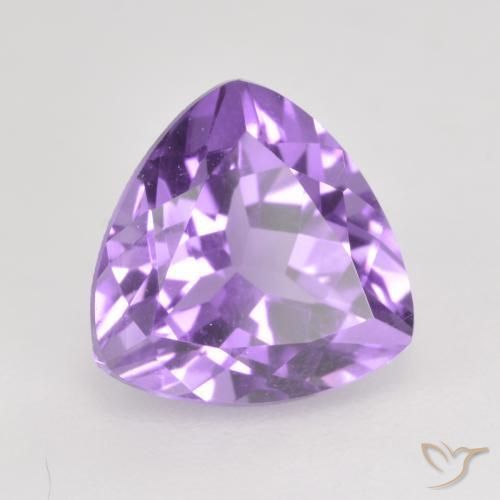 Amatista Violeta medio natural de 1.86 ct, Trillón, VS
