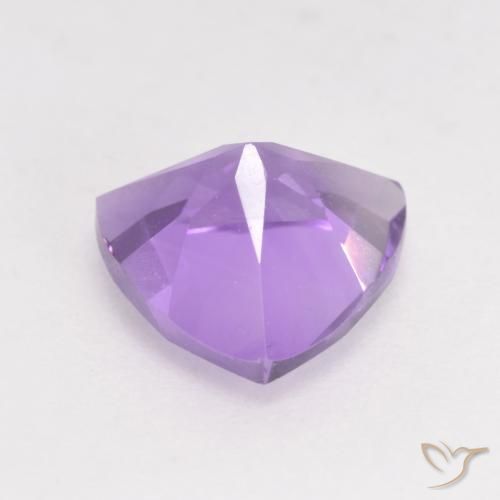 Amatista Violeta medio natural de 1.56 ct, Trillón, VS