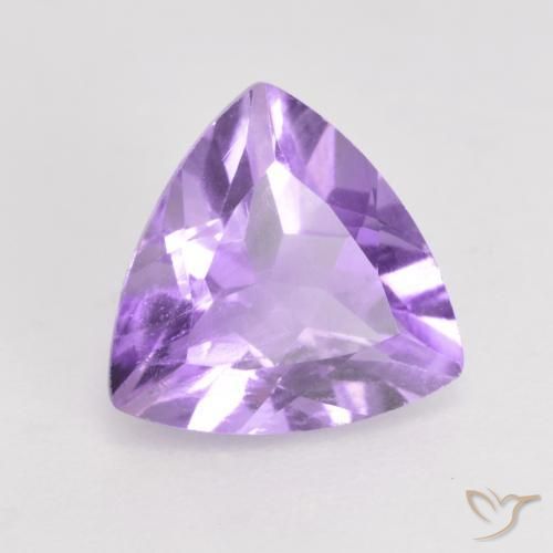 Amatista Violeta medio natural de 1.51 ct, Trillón, VS