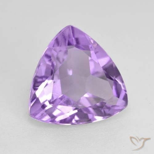 Amatista Violeta medio natural de 2.60 ct, Trillón, VS