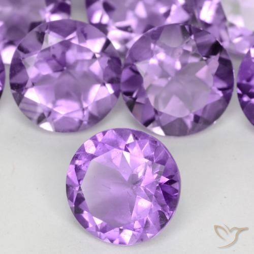 Amatista Violeta medio natural de 1.11 ct, Redondo, VS