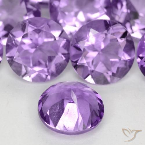 Amatista Violeta medio natural de 1.11 ct, Redondo, VS