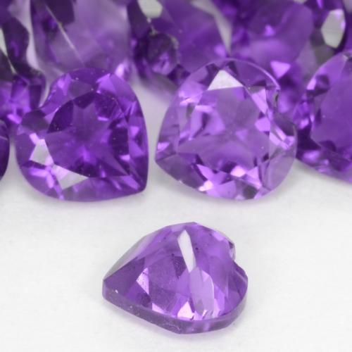 Amatista Violeta vívido natural de 0.21 ct, Corazón, VS