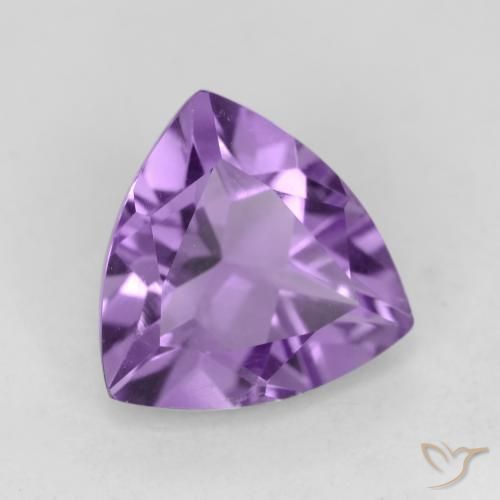 Amatista Violeta oscuro natural de 1.93 ct, Trillón, VVS-VS