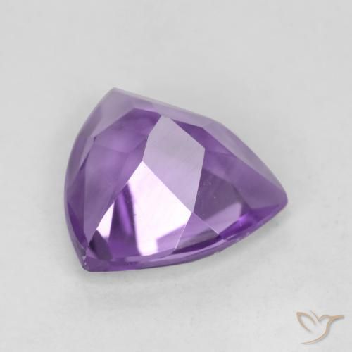 Amatista Violeta oscuro natural de 1.93 ct, Trillón, VVS-VS