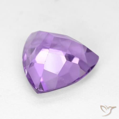 Amatista Violeta medio natural de 3.16 ct, Trillón, VS