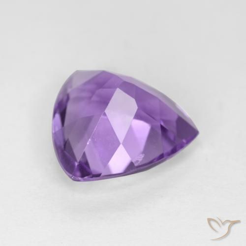 Amatista Violeta medio natural de 2.81 ct, Trillón, VS