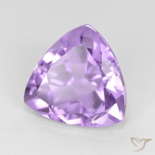 Amatista Violeta medio natural de 3.02 ct, Trillón, VS