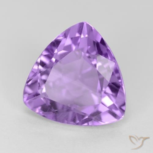 Amatista Violeta medio natural de 3.07 ct, Trillón, VS