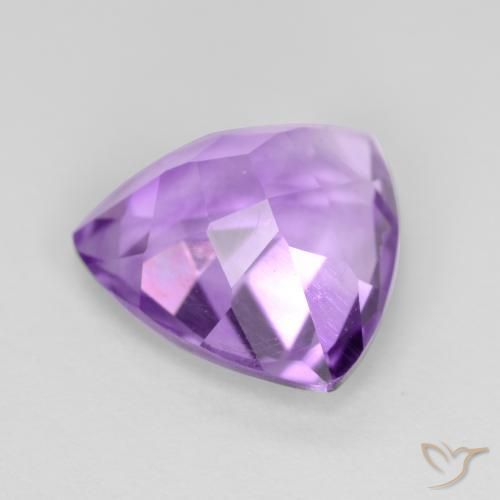 Amatista Violeta medio natural de 3.01 ct, Trillón, VS