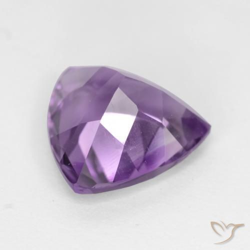 Amatista Violeta medio natural de 2.79 ct, Trillón, VS