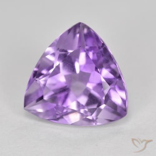 Amatista Violeta medio natural de 2.93 ct, Trillón, VS