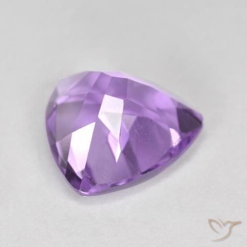 Amatista Violeta medio natural de 2.86 ct, Trillón, VS