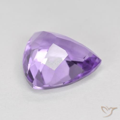 Amatista Violeta medio natural de 2.86 ct, Trillón, VS