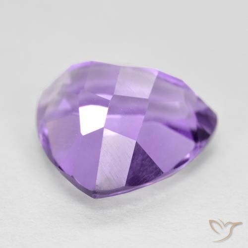 Amatista Violeta medio natural de 3.17 ct, Trillón, VS