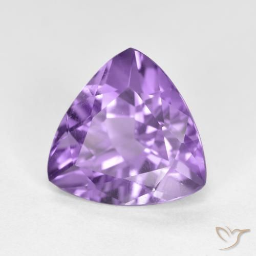 Amatista Violeta medio natural de 2.67 ct, Trillón, VS