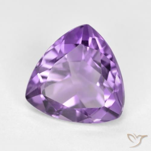 Amatista Violeta medio natural de 2.96 ct, Trillón, VS