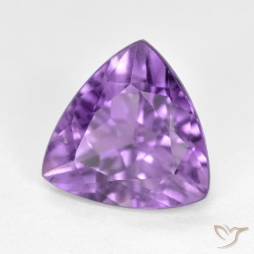 Amatista Violeta oscuro natural de 2.78 ct, Trillón, VS-SI