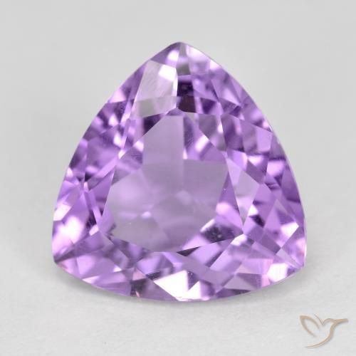 Amatista Violeta medio natural de 2.86 ct, Trillón, VS