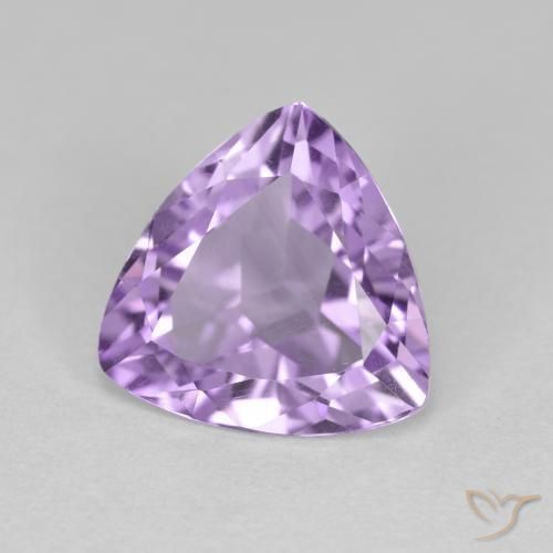 Amatista Violeta medio natural de 2.78 ct, Trillón, VS