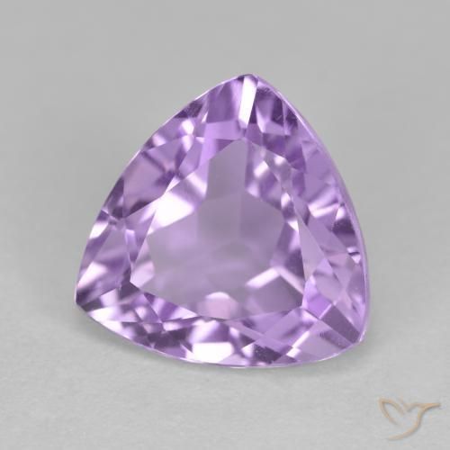 Amatista Violeta medio natural de 3.03 ct, Trillón, VS