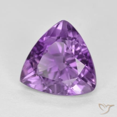 Amatista Violeta oscuro medio natural de 2.86 ct, Trillón, VS