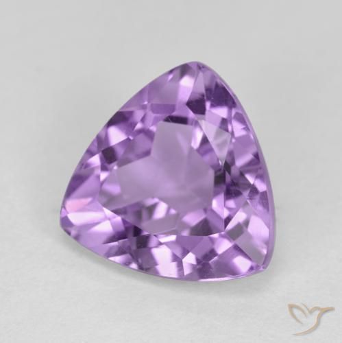 Amatista Violeta medio natural de 2.65 ct, Trillón, VS