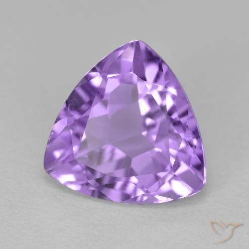 Amatista Violeta oscuro natural de 2.87 ct, Trillón, VS
